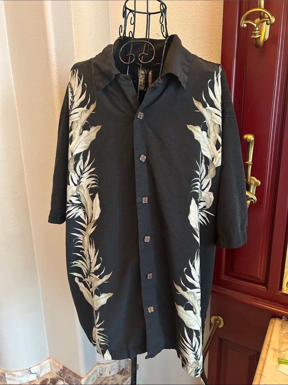 Jamaica Jaxx Black Short-Sleeve Shirt with Cream Leaf Panels
